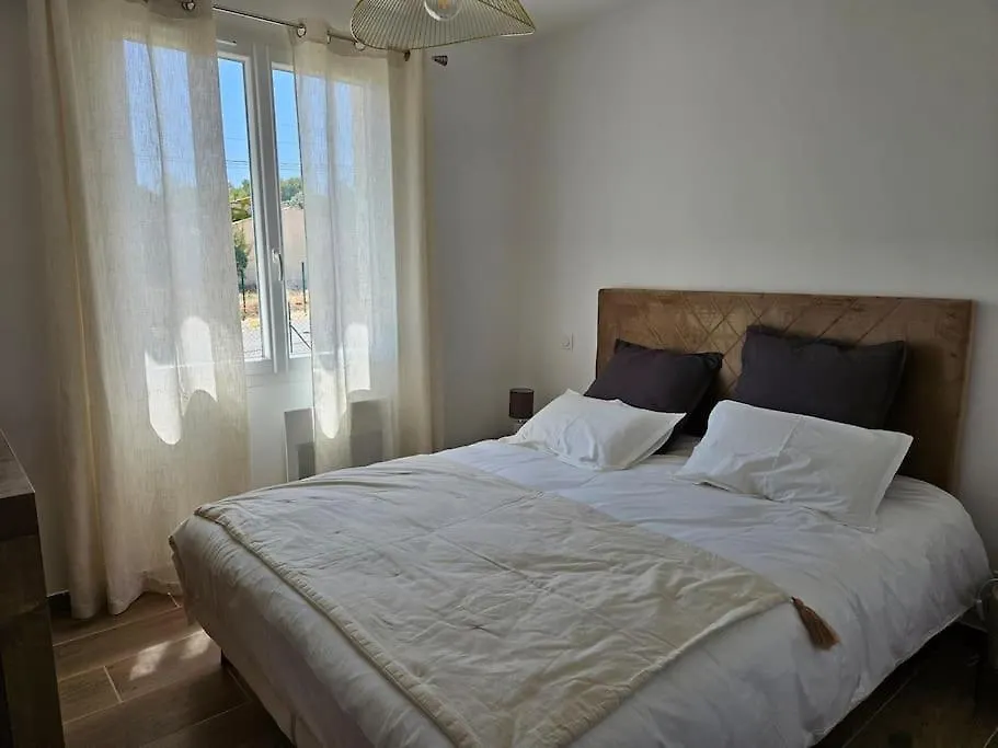 Maison En Provence Avec Piscine Sainte-Tulle 0*,